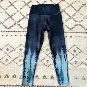 Onzie | Graphic Tie Dye High Rise Midi Legging